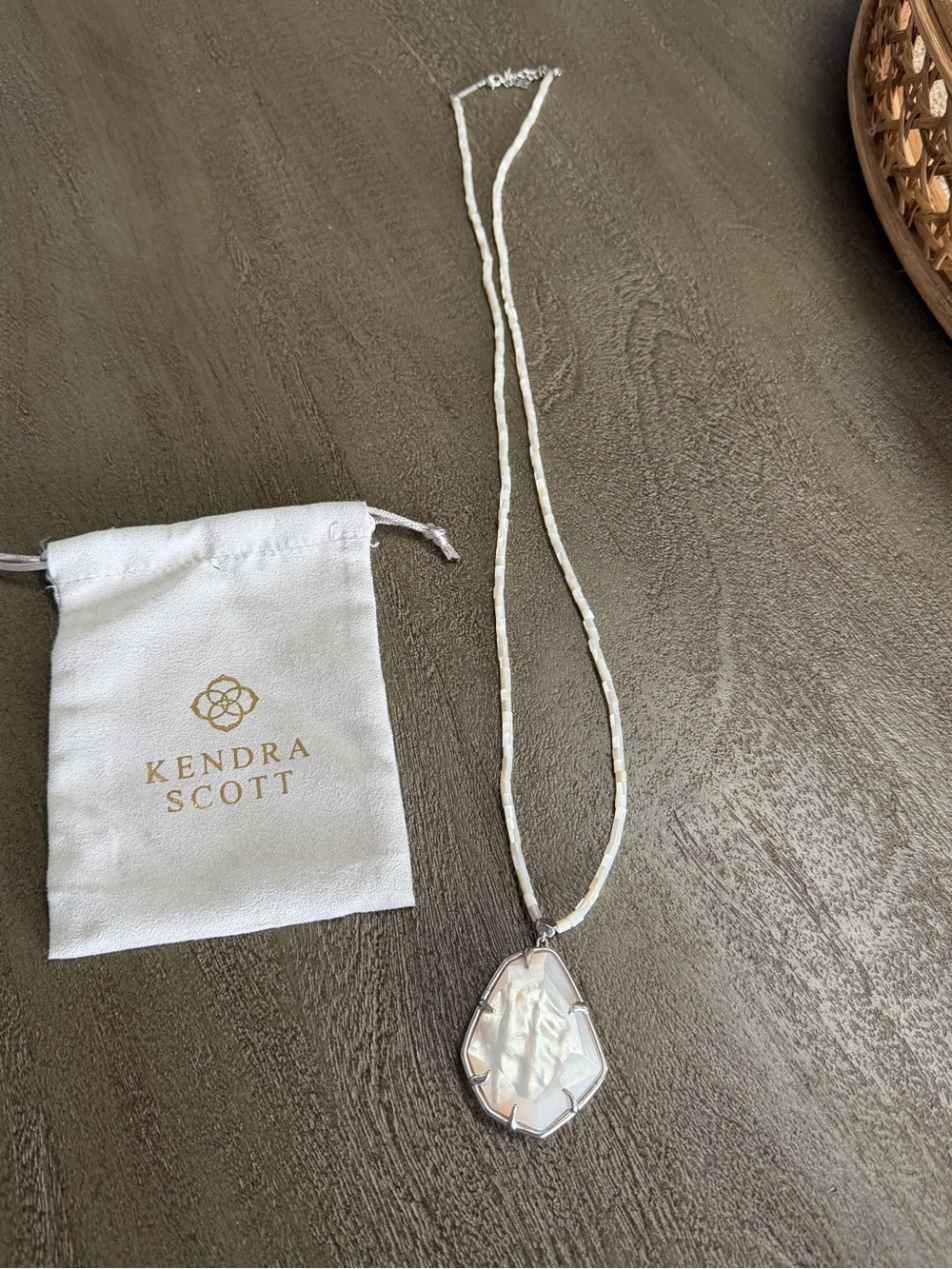 Kendra Scott necklace